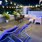Condado Downtown Tantra Apartment